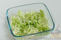 Зеленый салат с кукурузой и арахисом